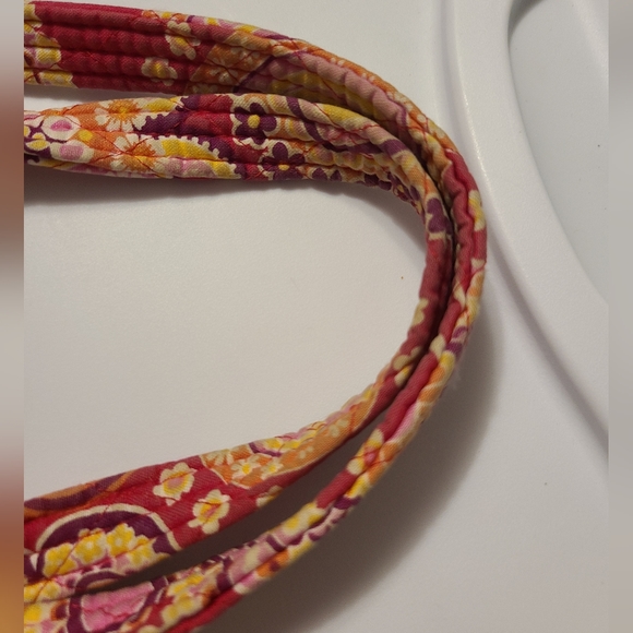 EUC Vera Bradley Retired Raspberry Fizz Tote Purse with matching Keychain case - Picture 9 of 16